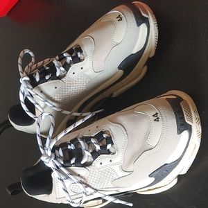 Unisex Balenciaga Triple S Sneakers